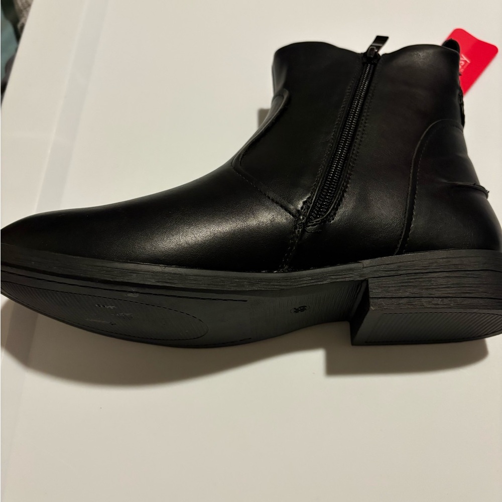 Elegant Black Ankle Boots